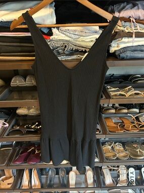 Black Ribbed V-Neck Sleeveless Peplum Top - Women